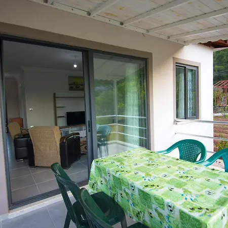Feriehus Uslu One Bedroom Daily Weekly